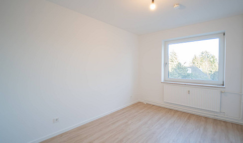 Beautifully renovated highlight in Hamburg-Schnelsen: Bright apartment available for rent starting September 1st!