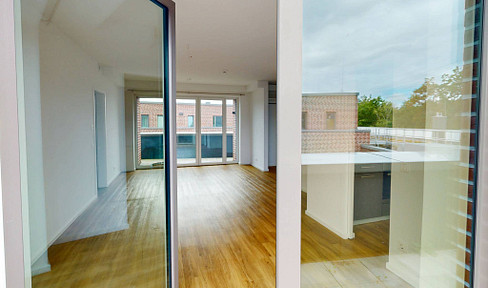 Wohntraum in Rissen: 3-Zimmer-Dachgeschosswohnung mit 2 Dachterrassen, eigenem Lift, EBK uvm.