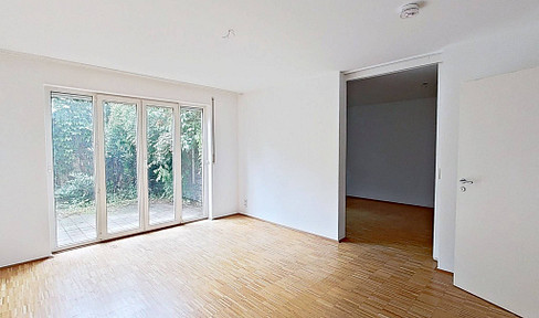 **Ground floor apartment with two rooms and a sunny terrace in Leipzig.**