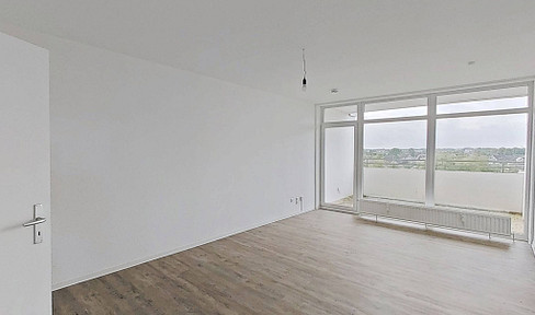 Modern 3-room apartment with a BALCONY and fitted KITCHEN, located in the Weiche district of Flensburg.