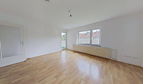 Step inside and feel at home: 3-room apartment with a new bathroom and balcony.