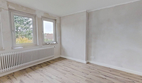 Cozy 2-room attic apartment with a BALCONY and bathtub in Bielefeld-Ummeln.