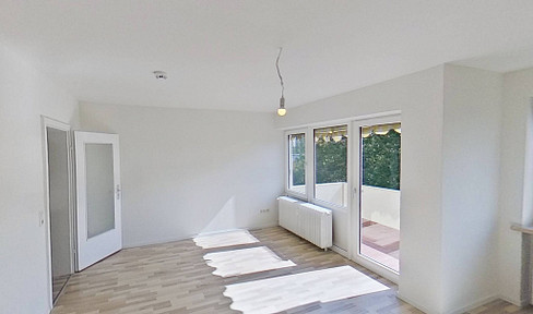 Bright 3-room apartment with balcony, located in a quiet residential area.