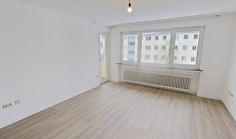 EINZIEHEN UND GUTSCHEIN SICHERN: Gemütliche 3-Zi.-Whg. mit BALKON