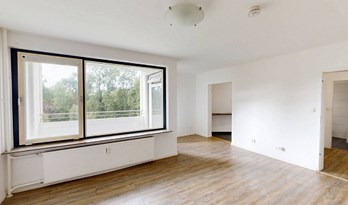 Helle 2-Zimmer-Wohnung mit BALKON und EINBAUKÜCHE