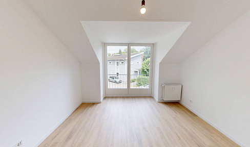 Modern 2-room apartment with balcony and fitted kitchen in Hamburg-Rissen.