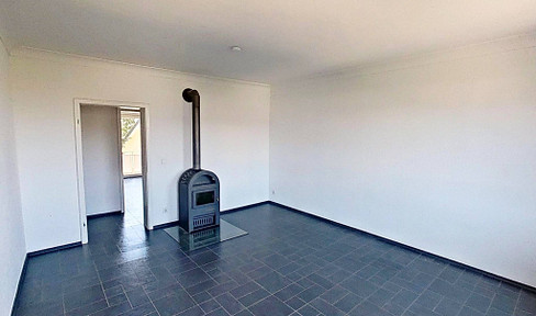 Modernisierte 2-Zimmer-Altbauwohnung mit KAMIN, EBK und BALKON