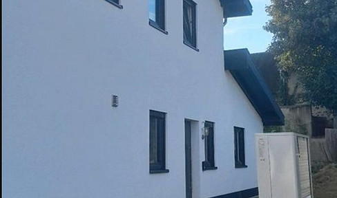 House / Semi-detached house.
