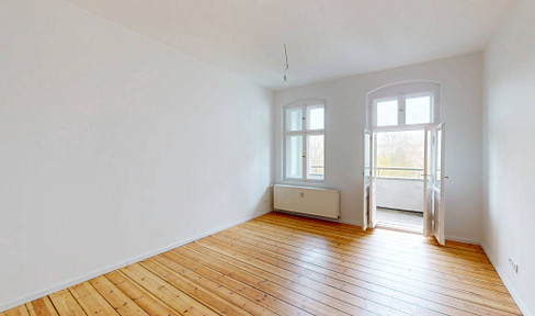 Renovierte 2-Zimmer-Altbauwohnung mit BALKON, modernem Duschbad und hochwertiger EBK