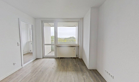 Moderne Single-Wohnung mit BALKON und EBK