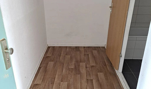 Two-room apartment in Marzahn, 6th floor, left side.