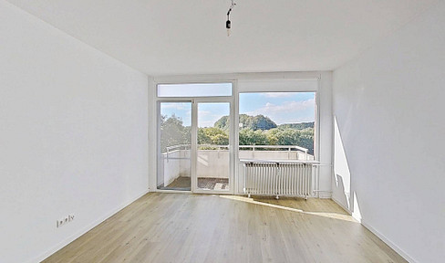 Modern 3-room apartment with a balcony and fitted kitchen, located in the southwestern part of Eckernförde.