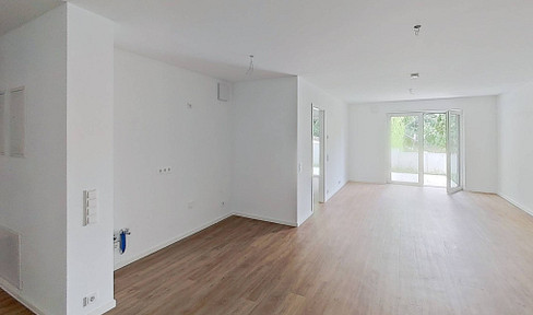 Attention couples and families: A beautiful 2-room apartment with a balcony.