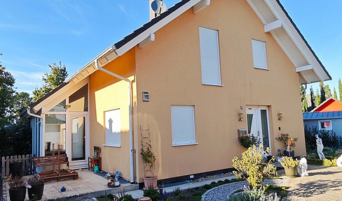Großzügiges freistehendes Einfamilienhaus