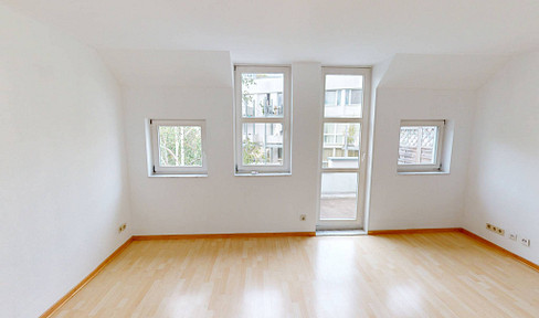 Excellent 2-room maisonette apartment with a balcony and bathtub.