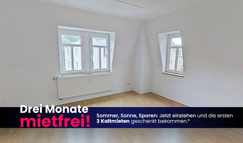 Cozy 2-room apartment in a historic building with a modern bathroom featuring a bathtub.