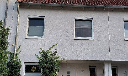 Terraced house for sale in Bergisch Gladbach-Bensberg.