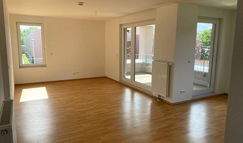 Stilvolle 3-Zimmer-Wohnung mit Einbauküche und Balkon