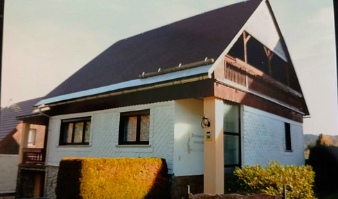 Neuhaus a. Rennweg, EFH + ELW