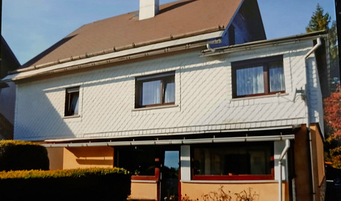 Neuhaus a. Rennweg, EFH + ELW