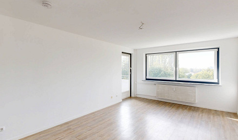 Hell&geräumig: 3-Zi.-Whg. mit BALKON und EBK