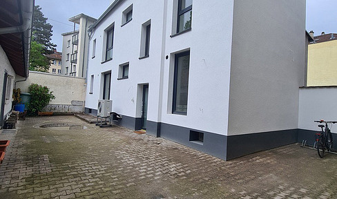 Stilvolle 3-Zimmer-Maisonette mit Dachterrasse, KfW-55 Haus