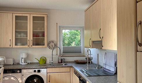 Stilvoll möblierte 120 m² Wohnung mit Kamin, Balkon und Gartennutzung in Heilbronn