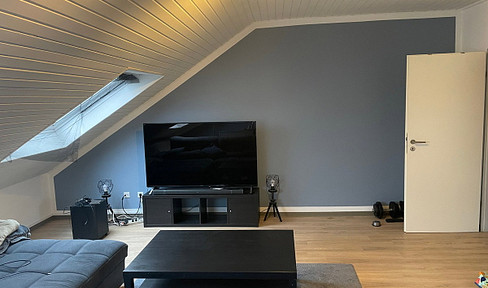 Beautiful, fully furnished 3.5-room apartment in the attic, located in Neckarau.