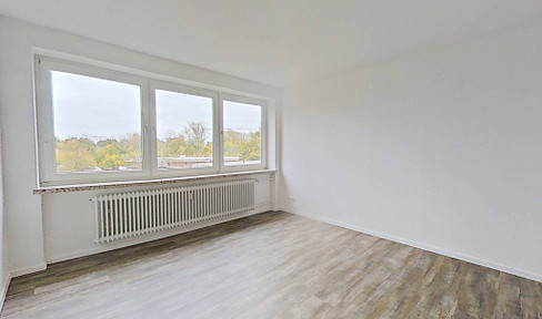Große 3-Zimmer-Wohnung mit LOGGIA UND EBK in Ellenberg