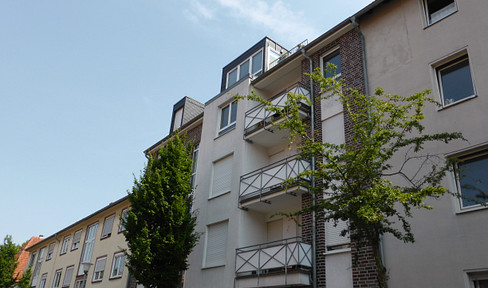 Light-flooded 3-room apartment with balcony in the popular Kreuzviertel district of Münster! From private owner