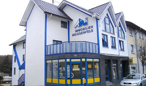 Beautiful retail space/office in a prestigious building at a prominent corner location!!!