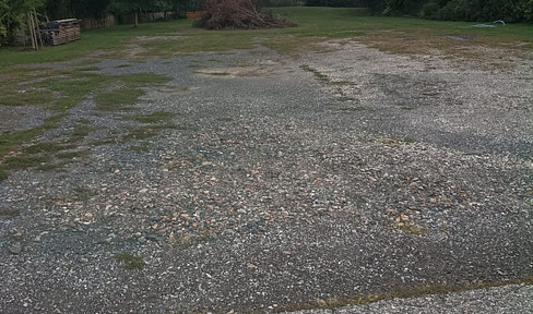 1,000 m² of paved outdoor storage space / yard - Industrial area of Großklein - Accessible by trucks.