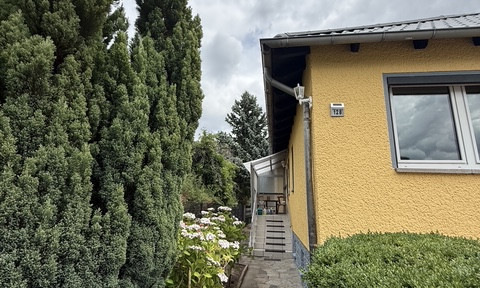 Einfamilienhaus mit großem Garten, Garage, Wintergarten in Berlin- Biesdorf-Nord