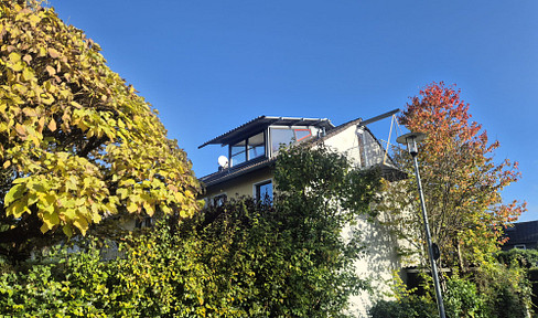 Viel Raum -  Viel Grün - Ein Reihenendhaus mit Garten und Dachgeschoss mit Weitblick