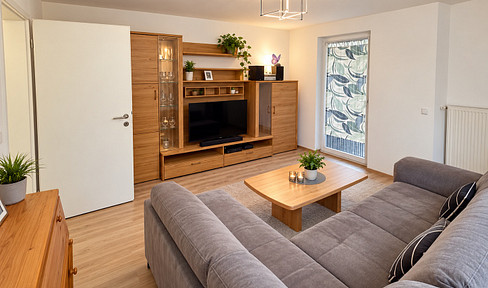 Inviting and renovated 3-room apartment on the first floor.