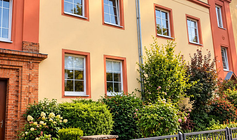 *NEW* First occupancy after extensive renovation: 2-room ground floor apartment with balcony in Cottbus/Sandow.