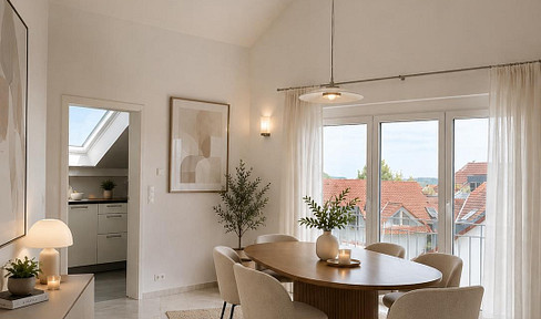 Exklusive 4‑Zimmer Dachgeschosswohnung mit 2 Balkone & EBK in Sindelfingen-Maichingen