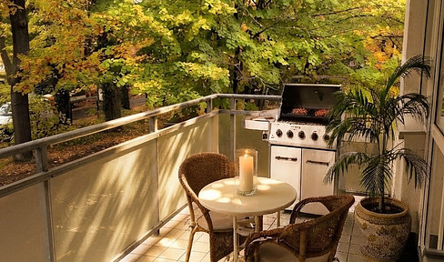 FOR SALE: Bright 2.5-room apartment in Berlin-Grünau.