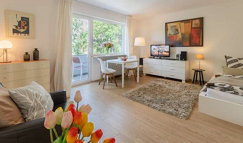 Stylish, furnished one-bedroom apartment with a sunny balcony | All-inclusive | Frankfurt-Preungesheim.