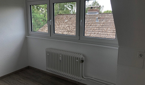 Bright, sun-filled attic apartment in Kassel-Niederzwehren.