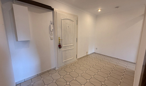 Wunderschöne leerstehende Zweizimmerwohnung mit Garage