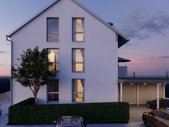 4-room apartment with a spacious balcony and parking space.