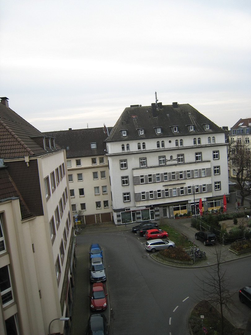 Gut geschnittene Wohnung mit Dachterrasse im Kaiserstrassenviertel