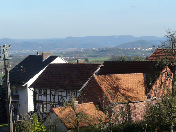 Ohne Makler : Idyllische Lage, traumhafter Weitblick und großzügiges Grundstück – Kombergstraße 16, 37290 Meißner-Alberode(Alberode) – Vorschaubild 2