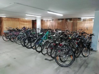 Möblierte super ruhige 1- Zimmer Wohnung (Gebäuderückseite) in Augsburg mit Blick ins Grüne – Haunstetterstrasse 95, 86161 Augsburg(Hochfeld) – Vorschaubild 6