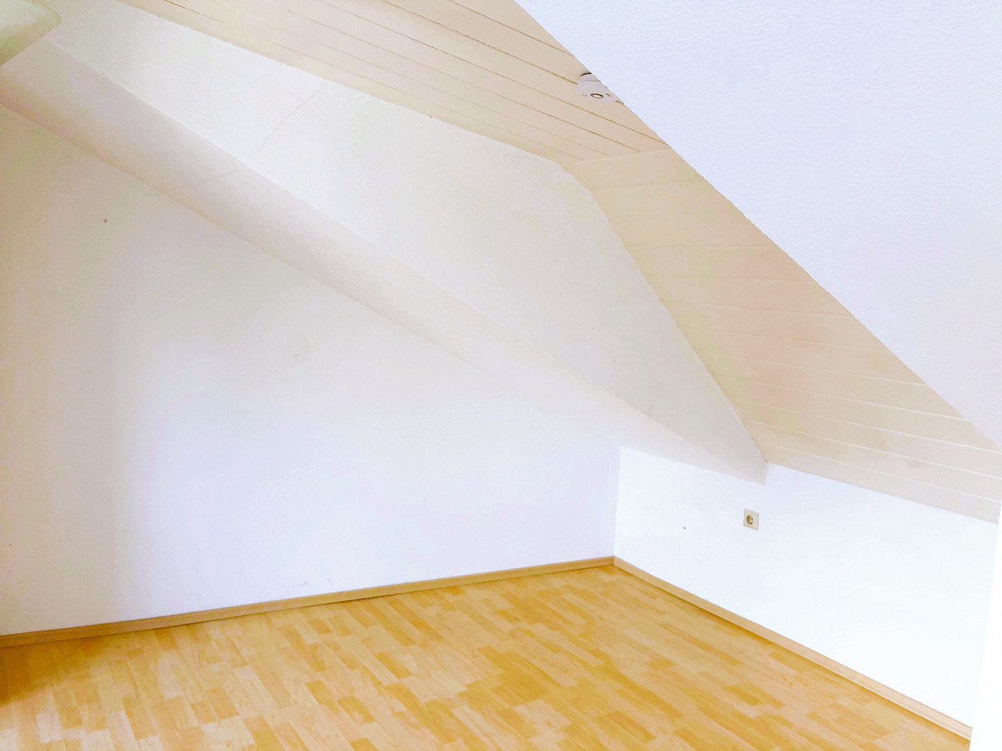 Dachgeschosswohnung mit Dachterrasse und Rheinblick – 65347 Eltville-Hattenheim(Hattenheim) – Vorschaubild 13