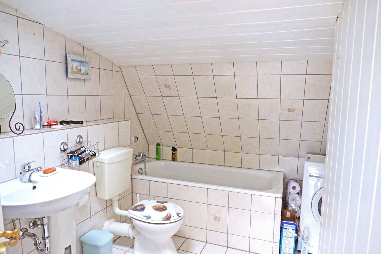 Dachgeschosswohnung mit Dachterrasse und Rheinblick – 65347 Eltville-Hattenheim(Hattenheim) – Vorschaubild 4