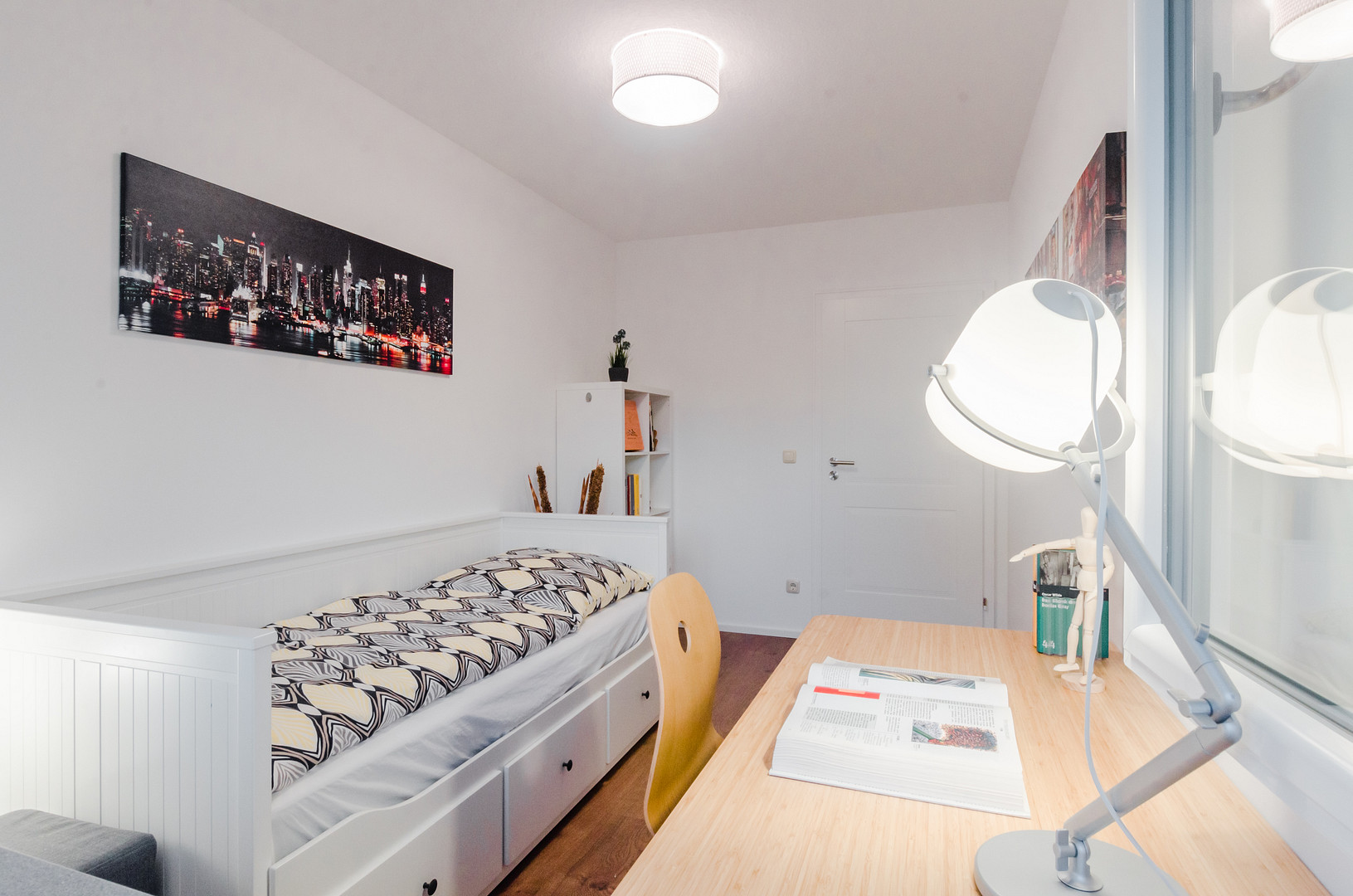 Stylishe & lichtdurchflutete 4-Zi-Wohnung in München-Giesing! Top eingerichtet inkl. Internet & TV! – Weissenseestr. 95, 81539 München(Obergiesing) – Vorschaubild 6