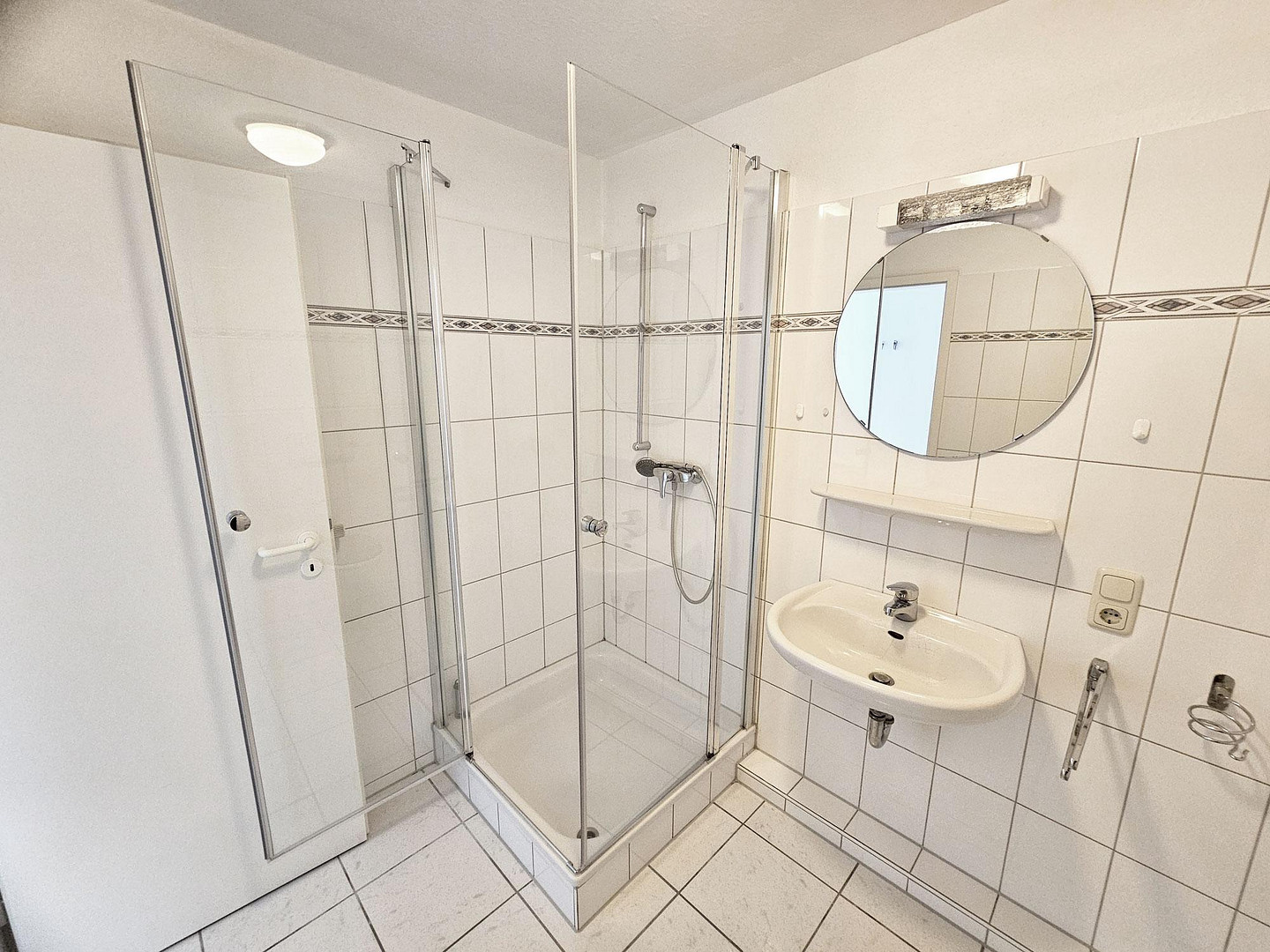Ruhige 2-Zimmer Etagenwohnung mit Balkon, Keller und Autostellplatz in Neuenkirchen bei Soltau, 63qm – 29643 Neuenkirchen – Vorschaubild 7