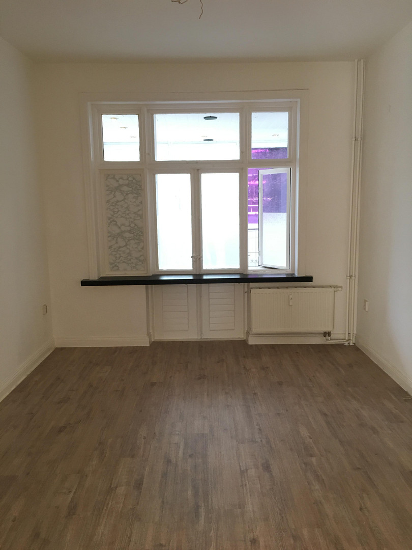 Schöne 3 Zimmer Wohnung in Holtenauer Straße in denkmalgeschütztem Haus mit weißer EBK – Holtenauer Straße 240, 24106 Kiel(Wik) – Vorschaubild 18